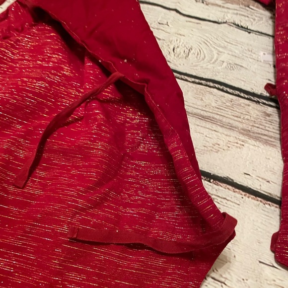 Christmas Tree Skirt - Picture 3 of 4